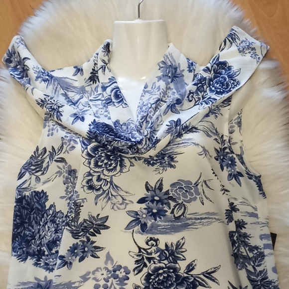 Tahari Floral Country Toile Sleeveless Blouse - Picture 14 of 16